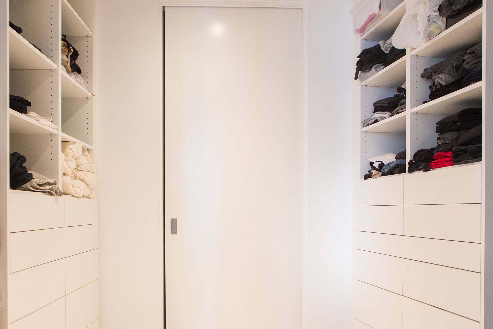 modern_high_gloss_white_closet_cabinets_in_del_mar_
