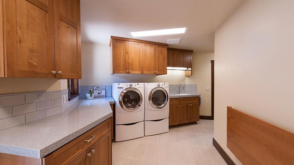 Parker_-_Loftus_-_Rancho_Bernardo_-_Laundry_Room_-_960x540