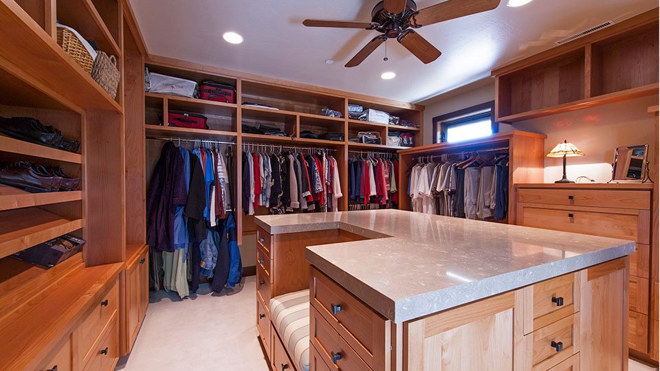 Parker_-_Loftus_-_Rancho_Bernardo_-_Wardrobe_closet_-_960x540