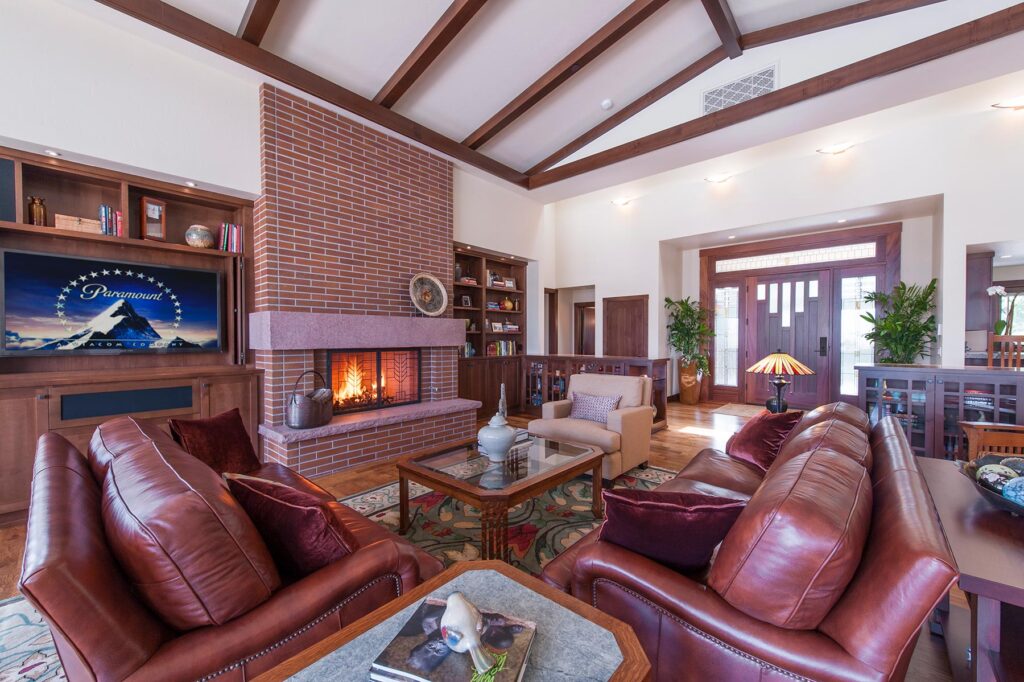 Cabinet Design Enhances Breathtaking Views of Rancho Bernardo Countryside